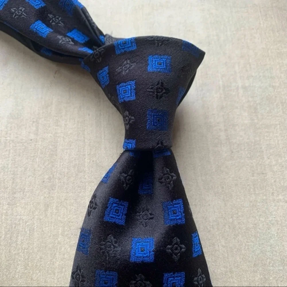 Charvet Black & Blue Silk Tie